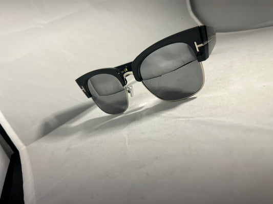 Unisex mirrored sunglasses