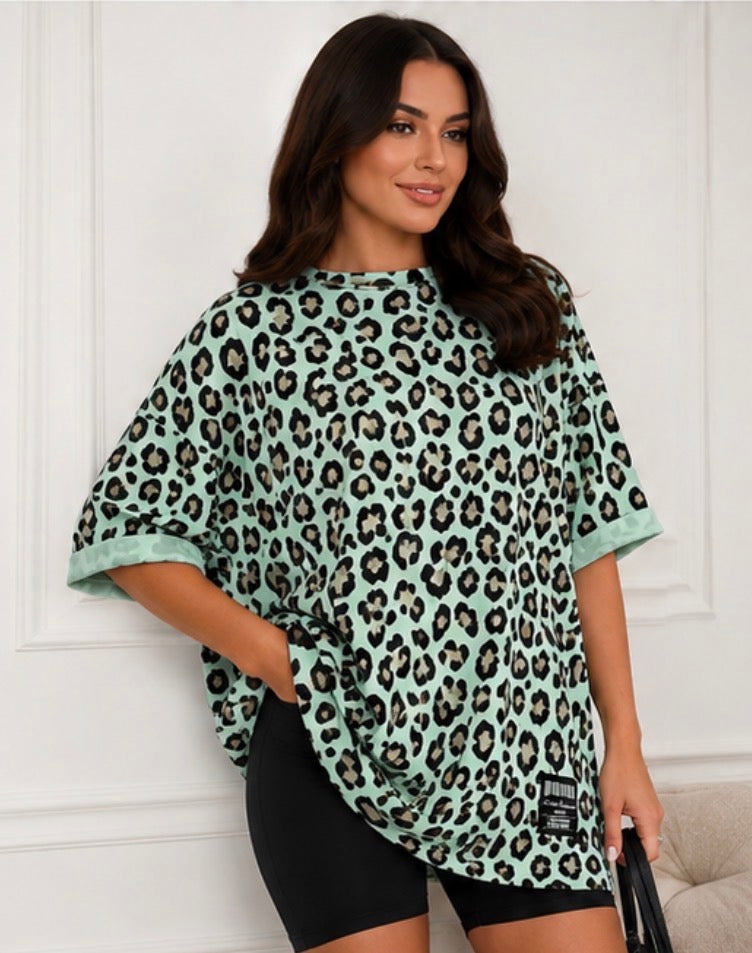 Leopard print oversized T-shirt