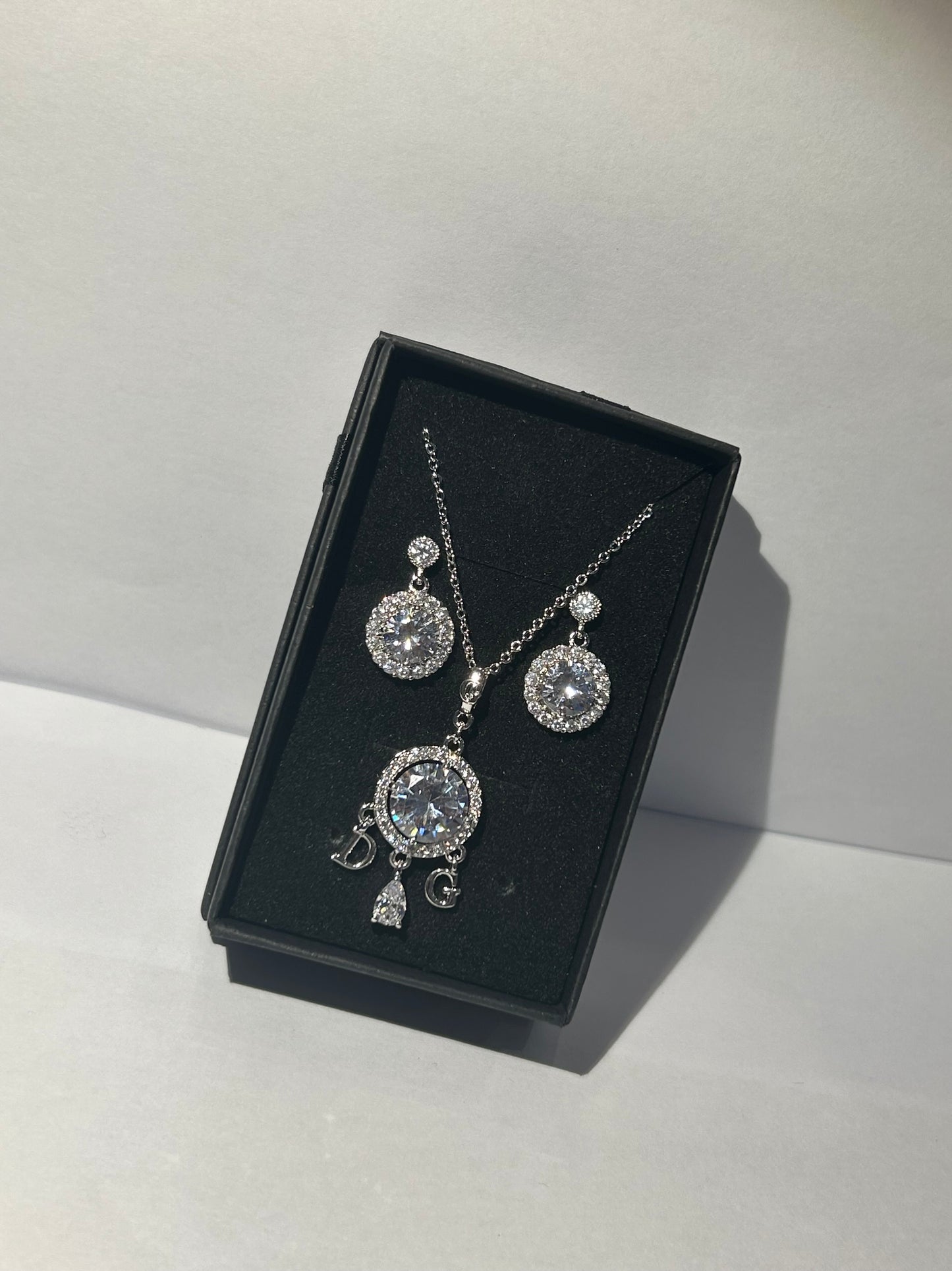 Letter crystal jewellery set