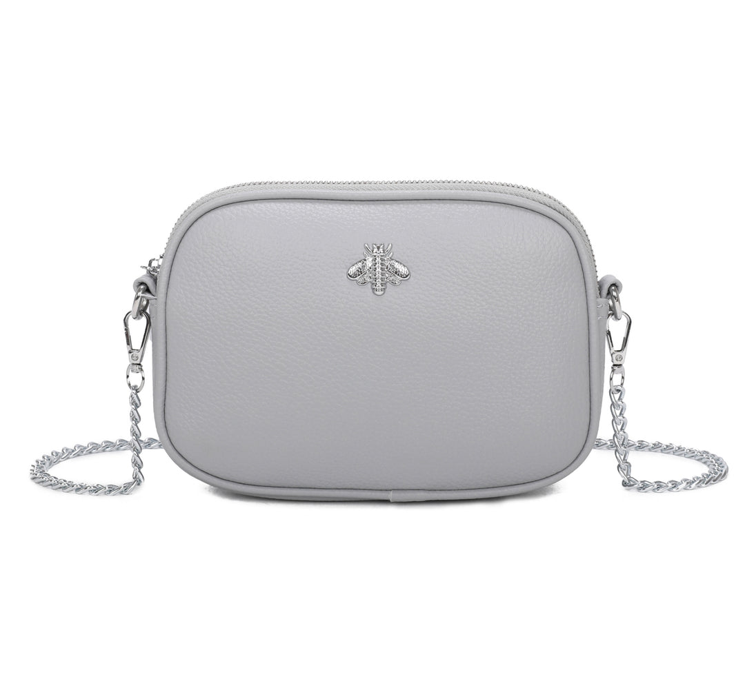 Gray handbag with a chain strap 