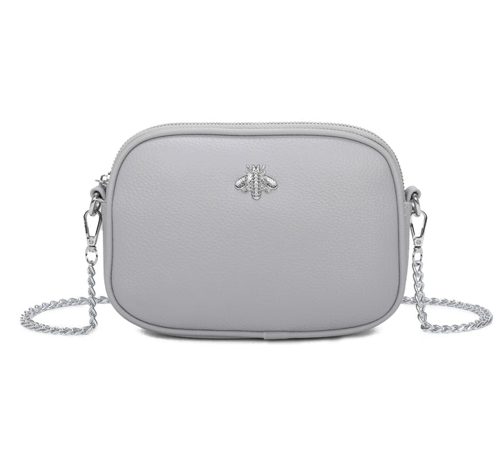 Gray handbag with a chain strap 