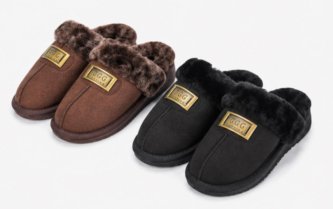 Kids open-back fur-lined slippers in black and brown with soft plush trim
