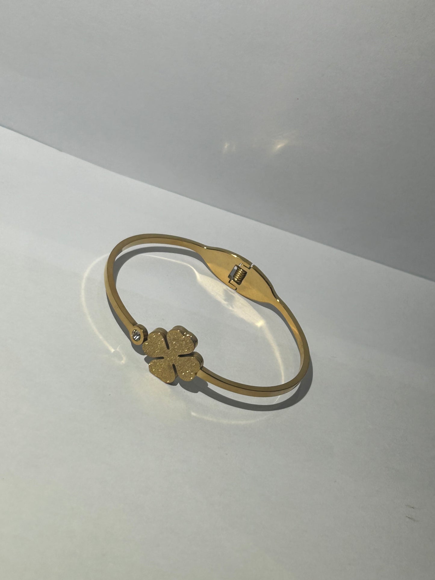 Gold clover bangle bracelet