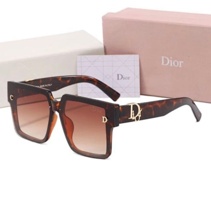 Chunky Black &amp; Gold Sunglasses - D