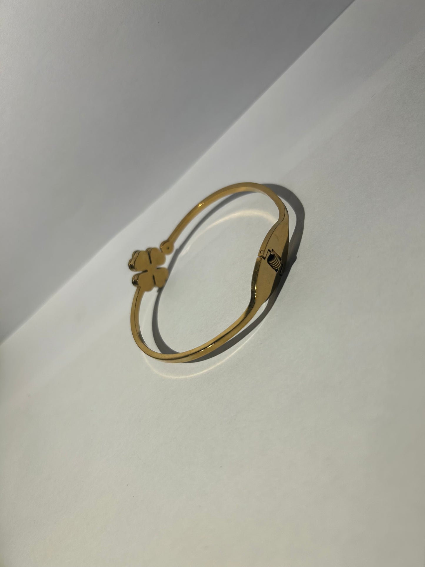 Gold clover bangle bracelet