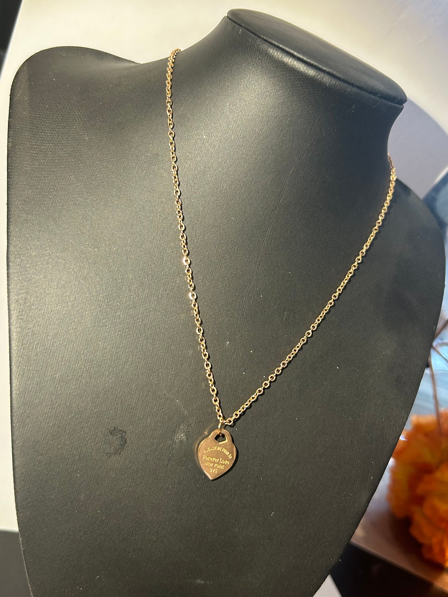 Gold heart necklace