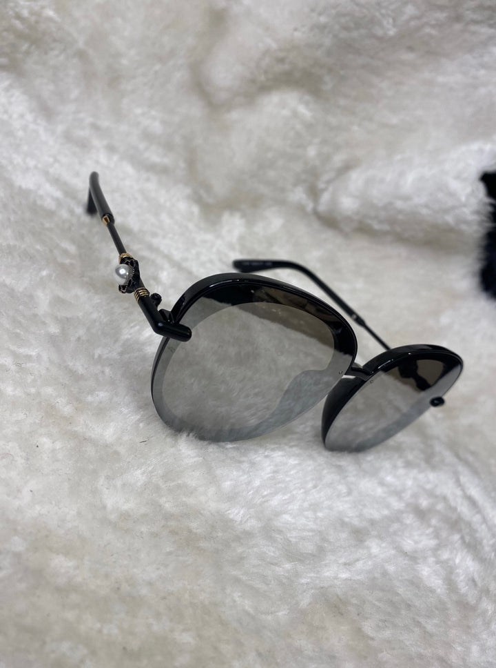 Flower Detail Round Sunglasses