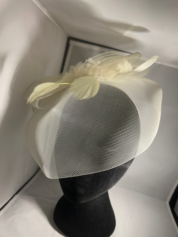 Women’s occasion fascinators