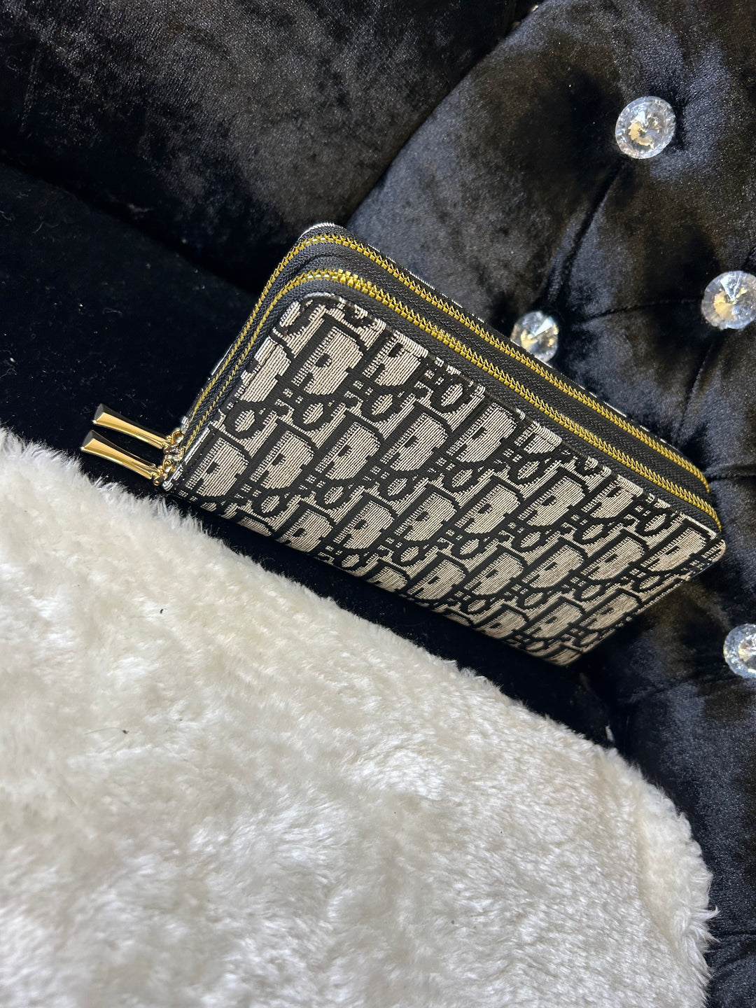 Double zip print purse