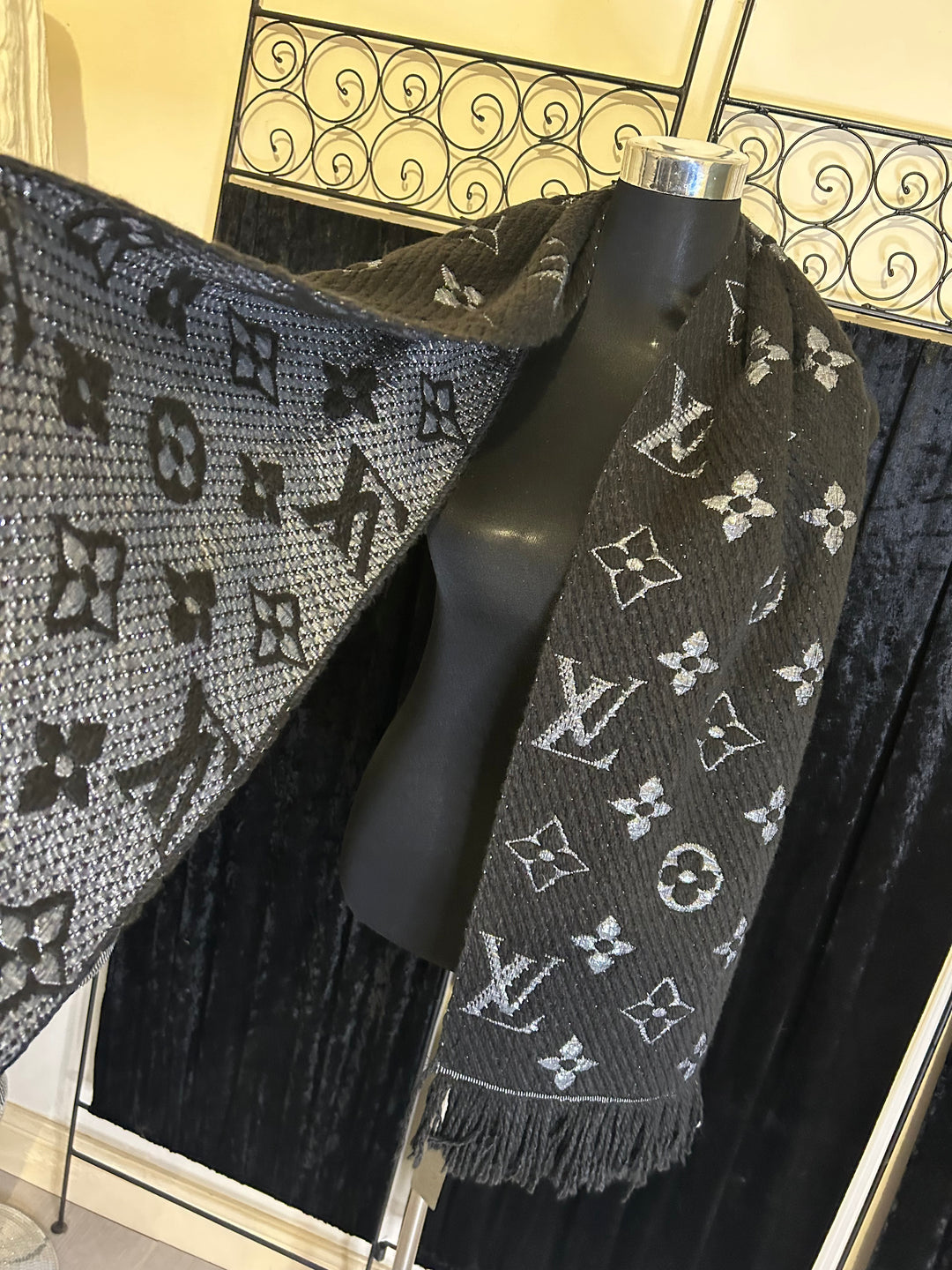bold inspired letter print design scarf in black and silver