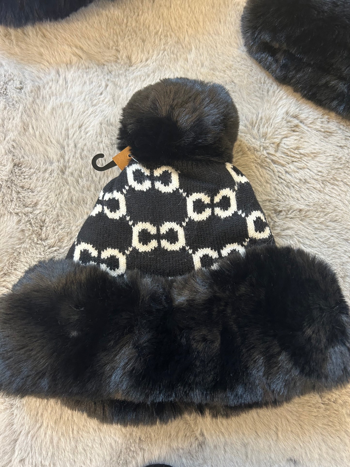 Women’s faux fur hats