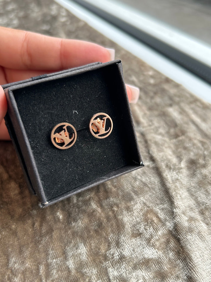 Circle rose gold outlined letter earrings 