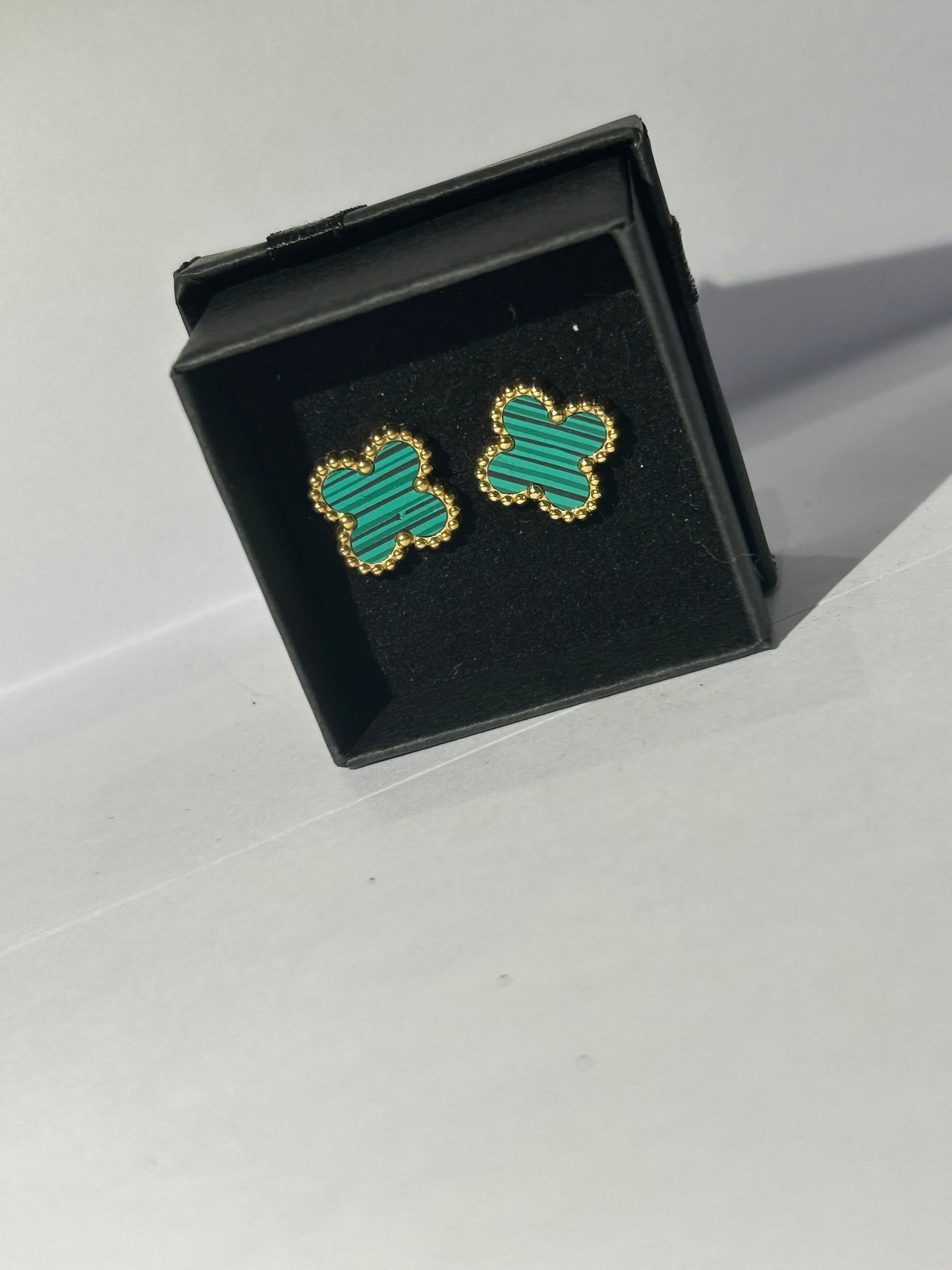 Green clover earrings