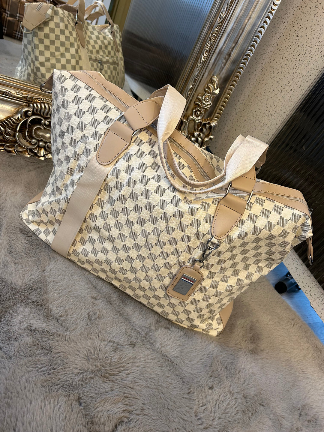 White checked detail, large holdall luggage travel bag with silver hardware