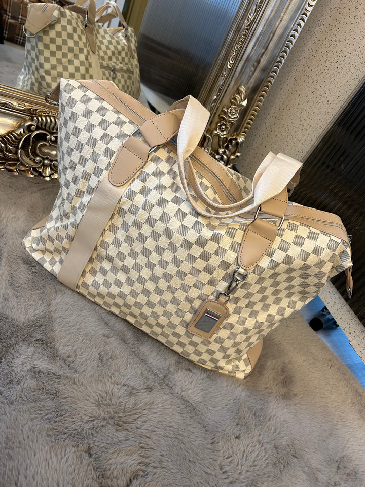 White checked detail, large holdall luggage travel bag with silver hardware
