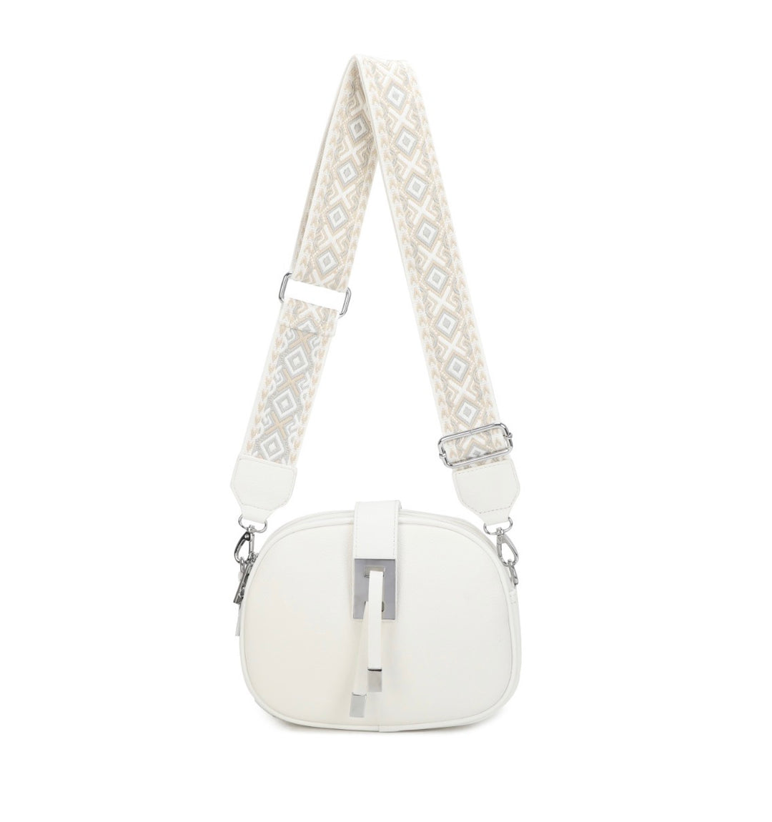     Multi pocket crossbody bag for everyday use