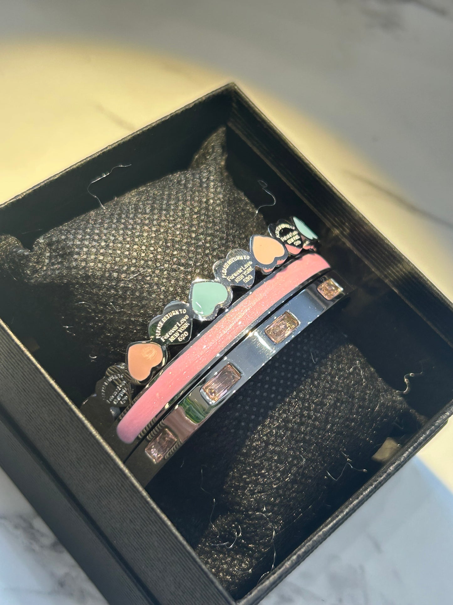 Heart bangle set