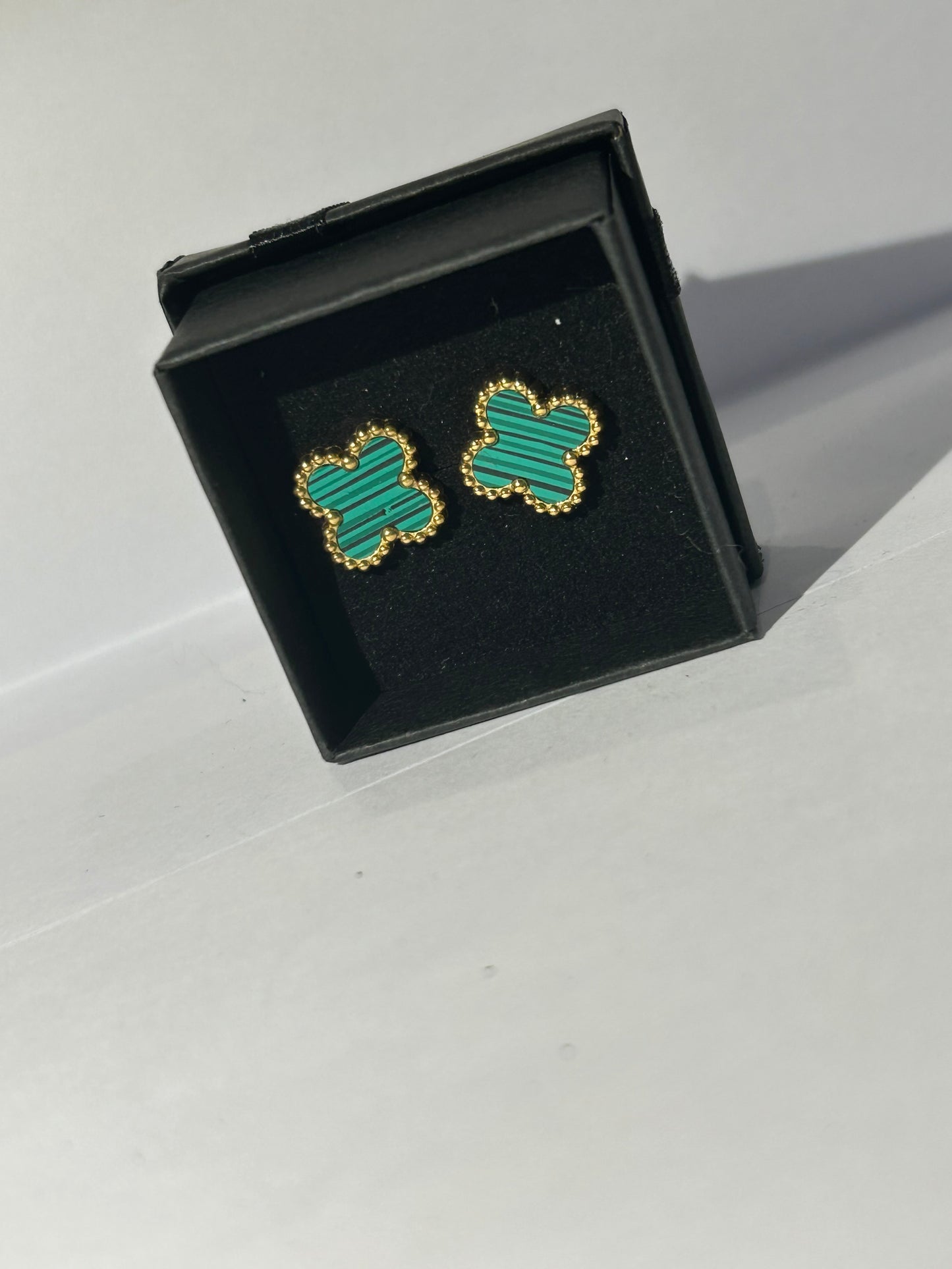 Green clover earrings