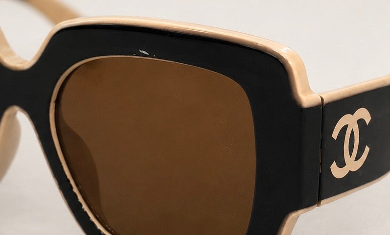 Brown &amp; Beige Oversized Fashion Sunglasses – Slight Imperfection – Reduced