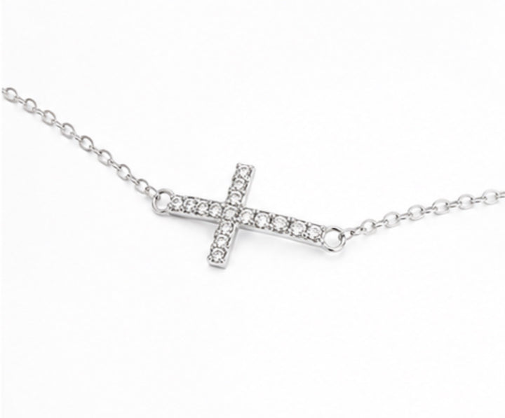 Silver crystal side pendant bracelet with delicate chain and adjustable fastening