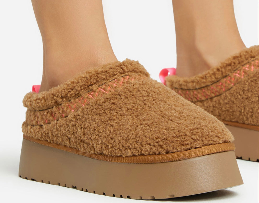 Tan fuzzy outdoor slippers 