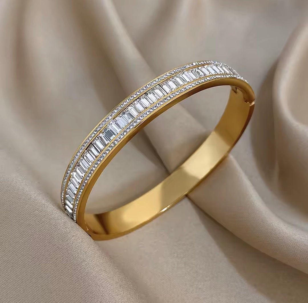 Luxury Multilayer Micro Inlaid Zircon Cuff Bracelet Fashion Gold Plated Stainless Steel Wide Bangle Bracelets Waterproof Jewelry