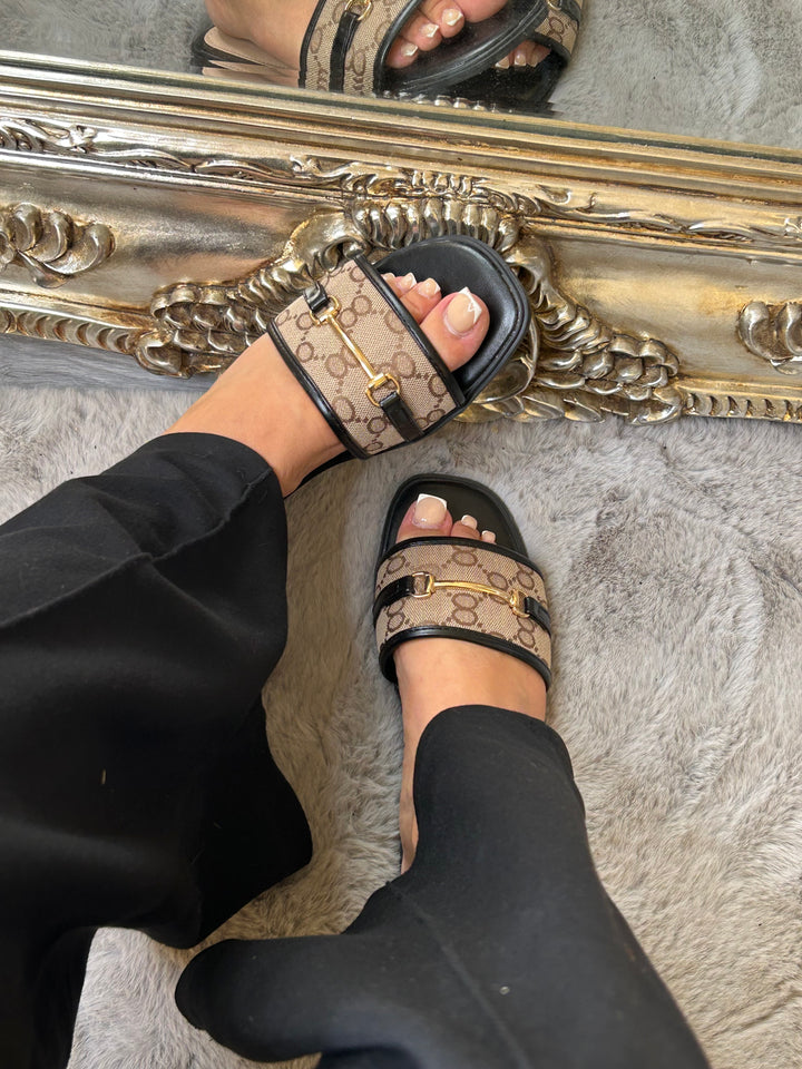 Women’s Chain Detail Slider Sandals | Beige &amp; Black Slip-On Summer Slides