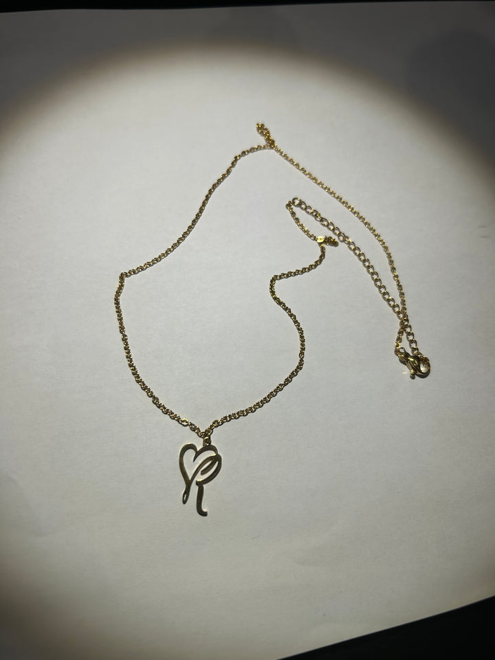 Alphabet letter - R letter heart pendant necklace