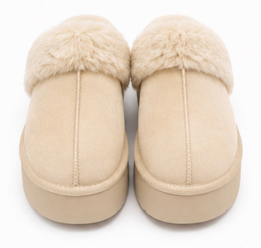 Cream cosy slip-on slippers with fluffy trim and cushioned platform sole