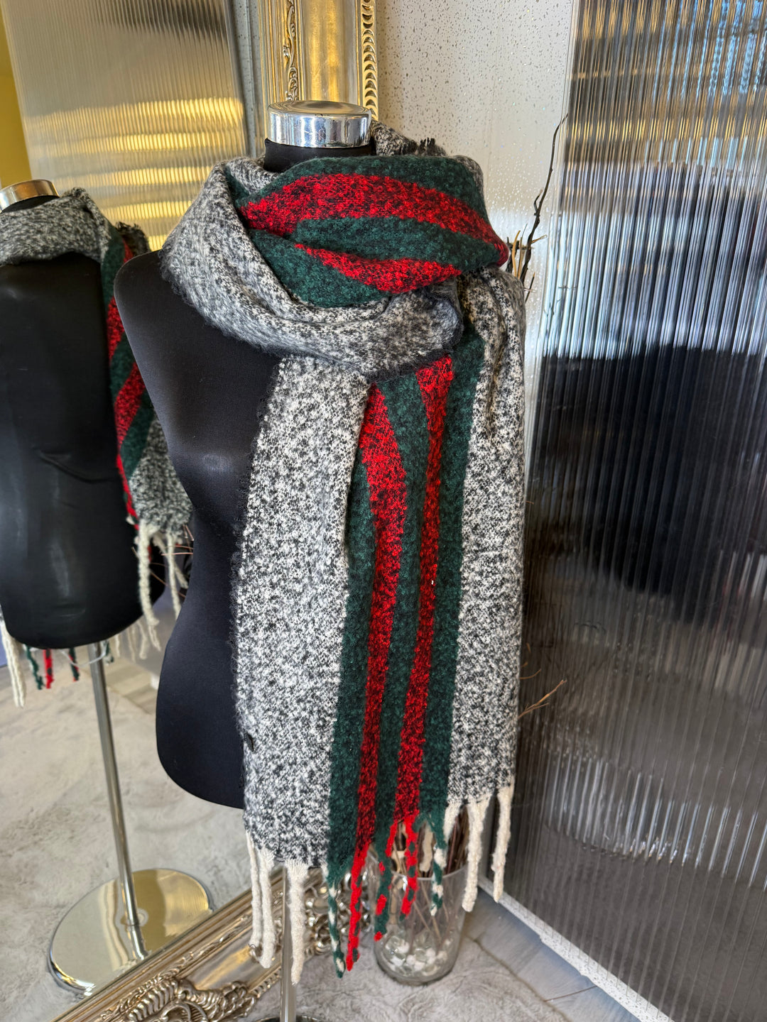 Stripe tassel scarves