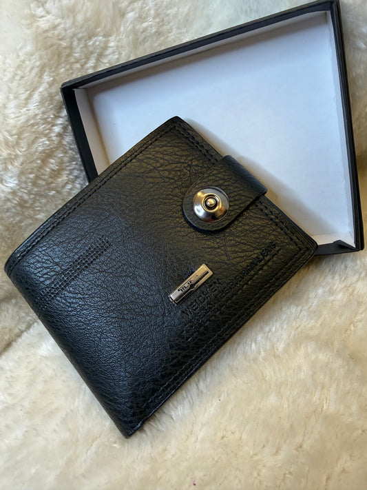 Men’s black wallet