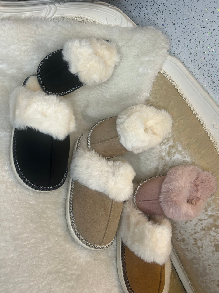 Cosy faux-fur lined slippers with a hard sole 