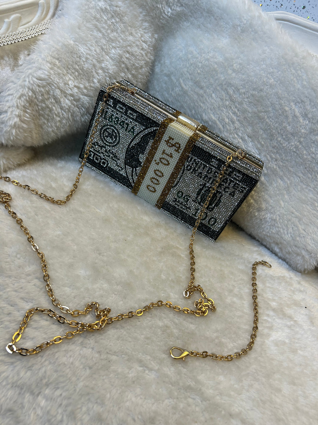 Crystal rhinestone beaded detailed chain strap money clutch bag 