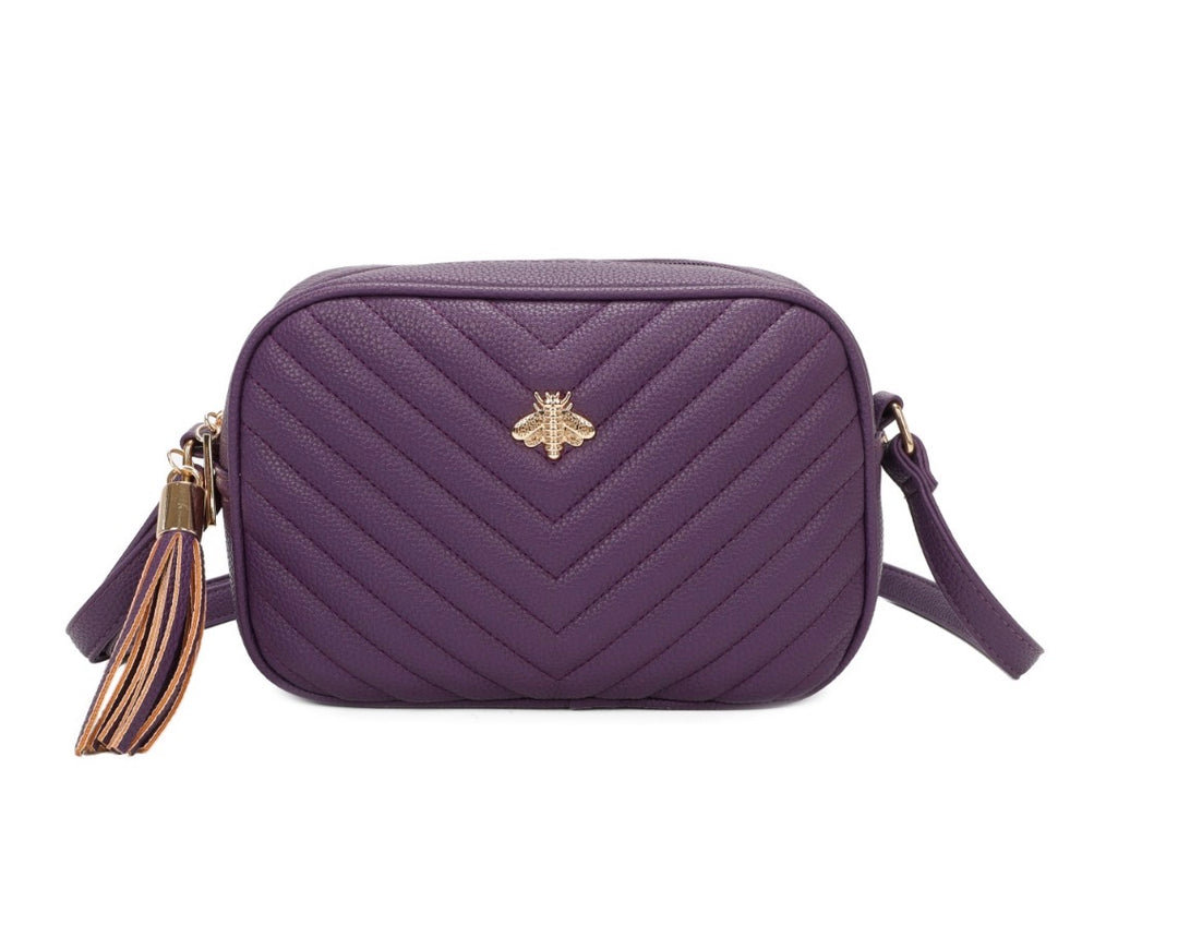 Quilted Bee Detail Crossbody Bag