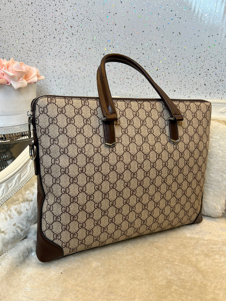 Handbag with brown and beige pattern with gold detail