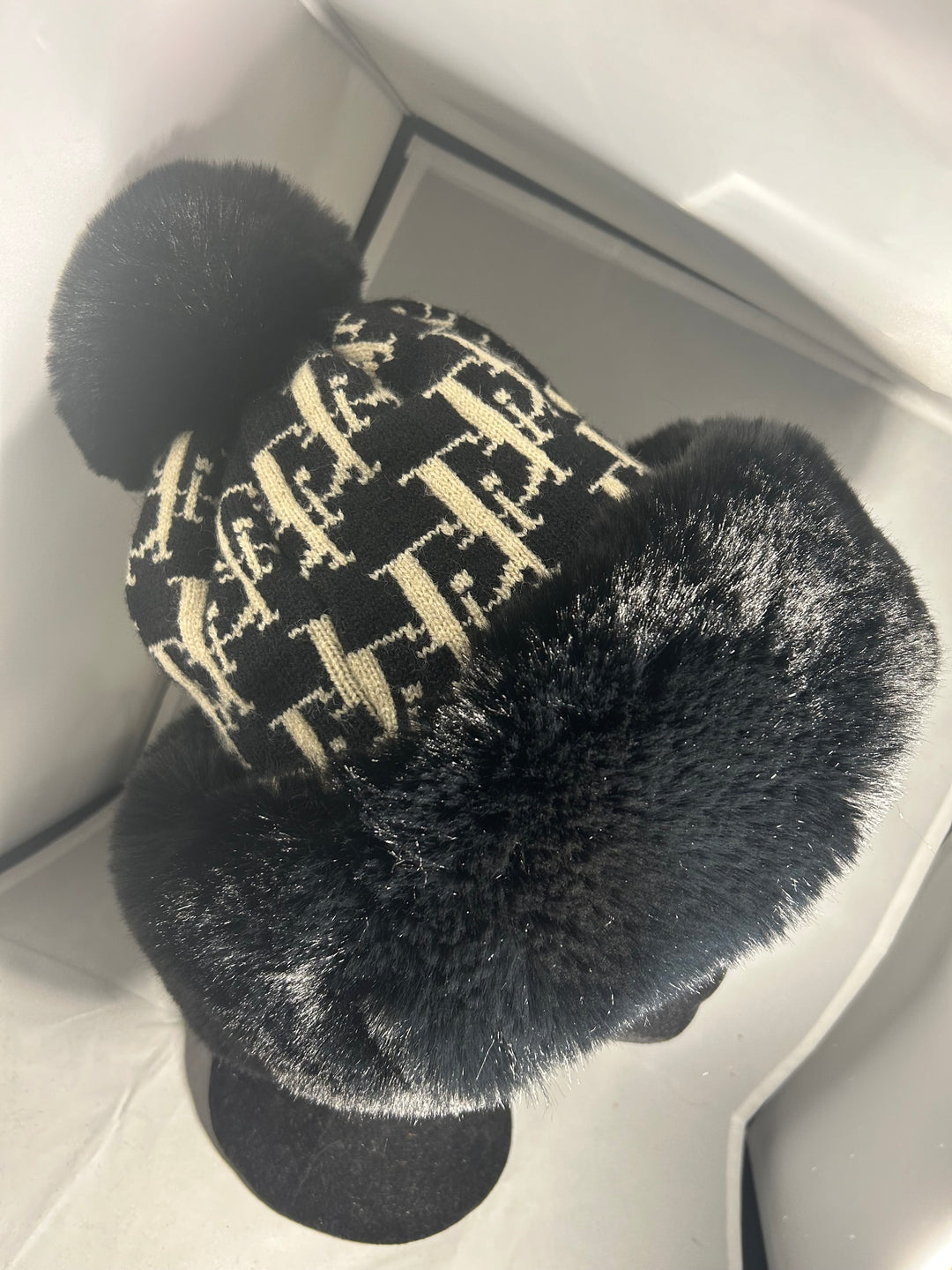 Women’s faux fur hats