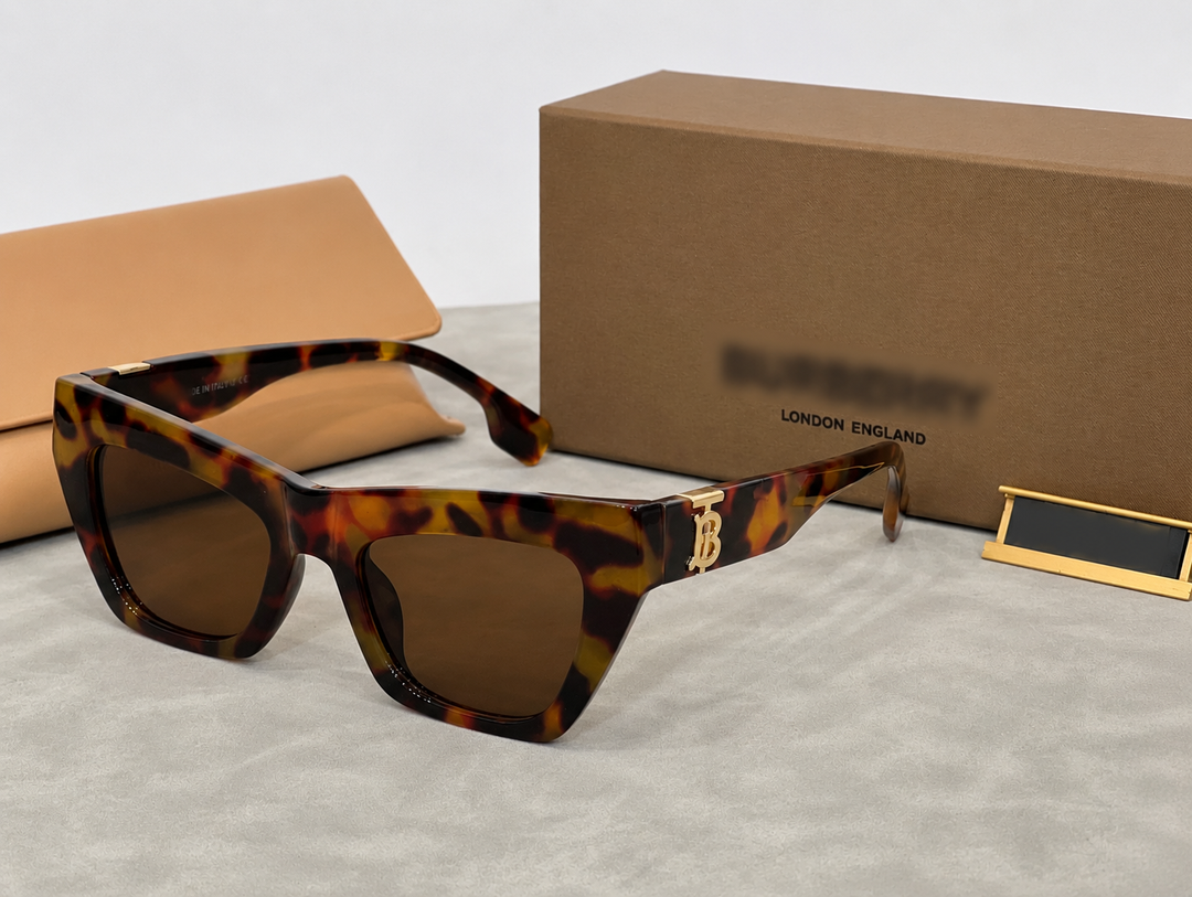 Tortoiseshell sunglasses with gold detail 