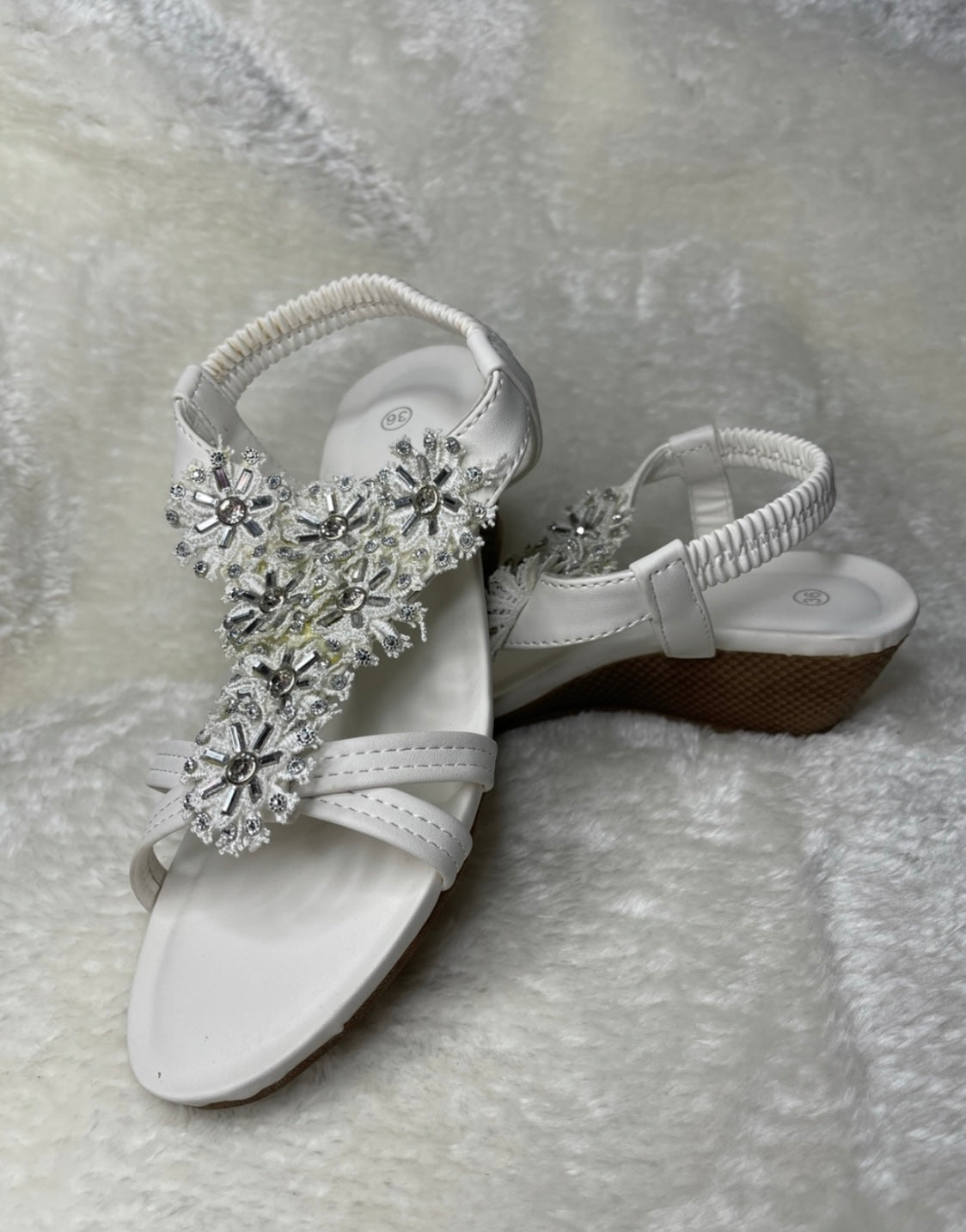 White Ladies sandals - pull on