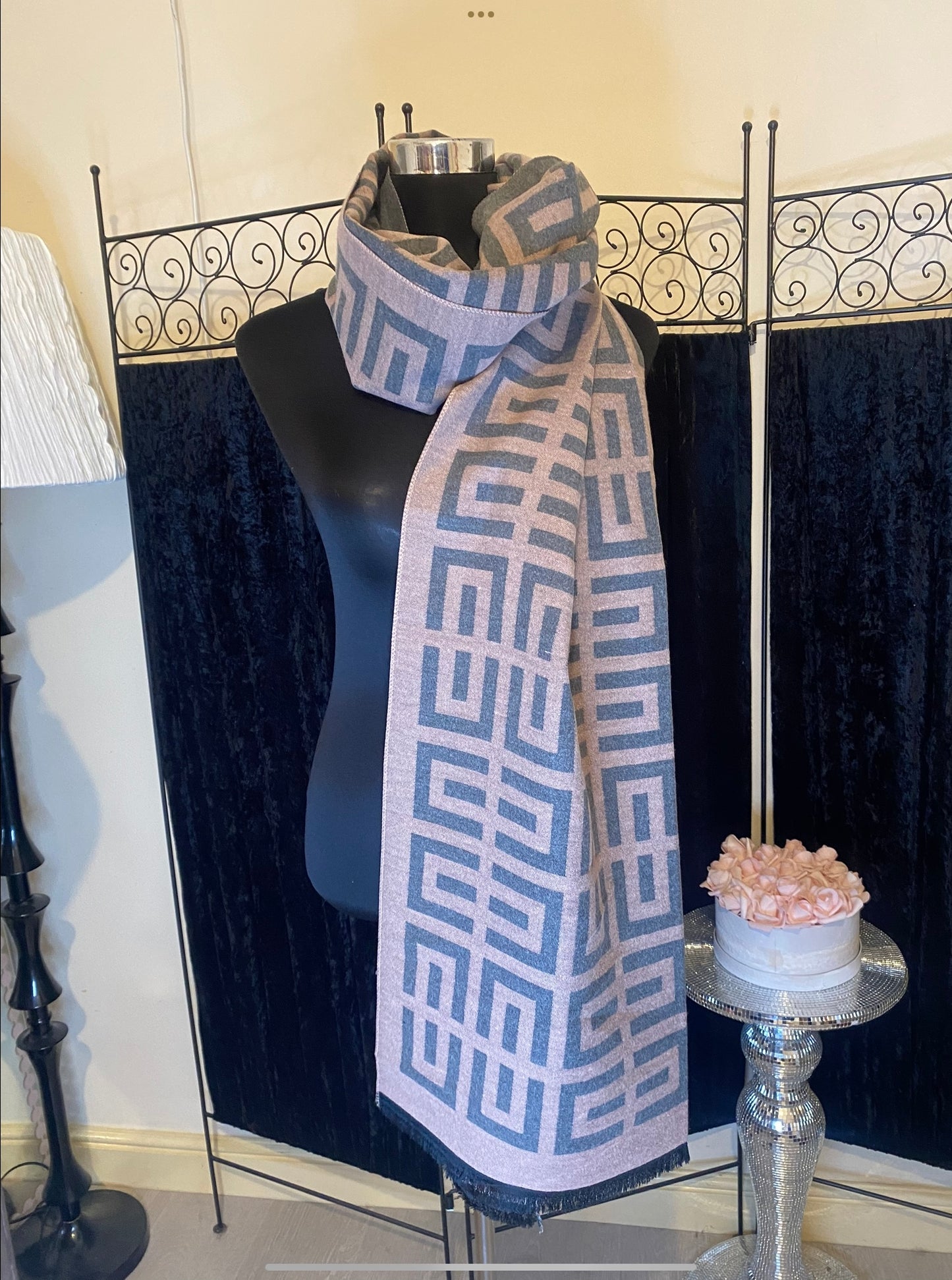 Geometric print scarf