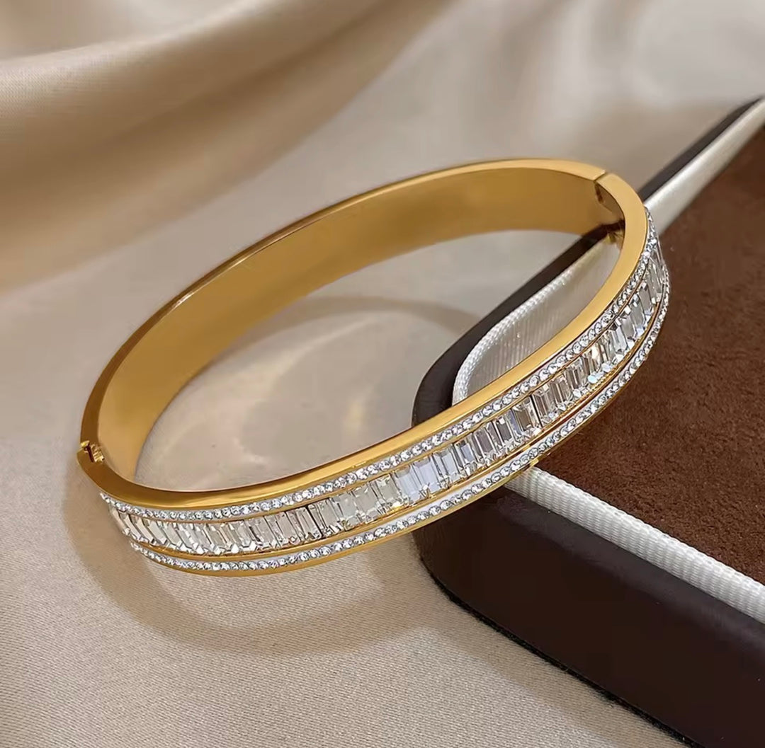 Luxury Multilayer Micro Inlaid Zircon Cuff Bracelet Fashion Gold Plated Stainless Steel Wide Bangle Bracelets Waterproof Jewelry