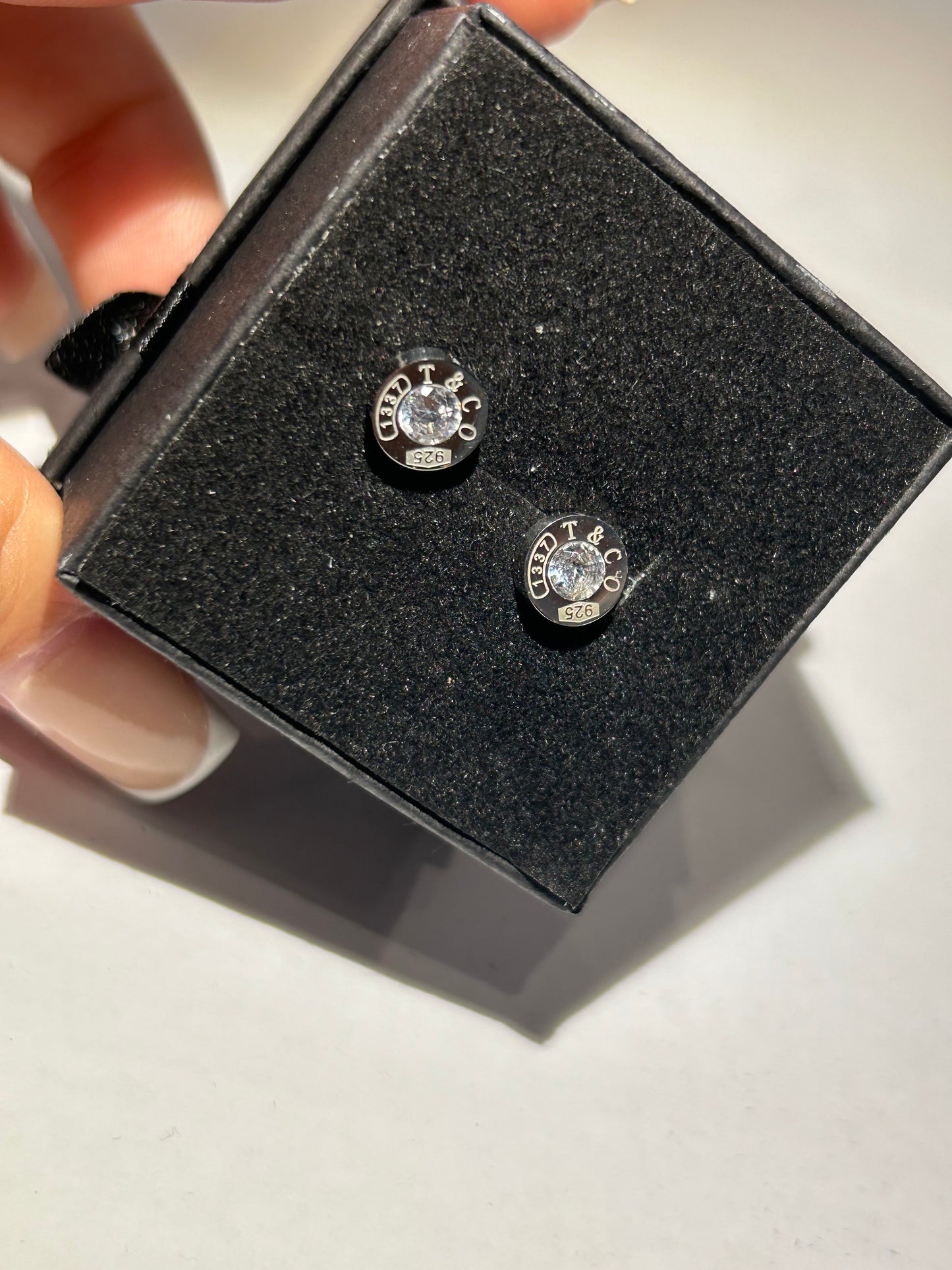 Small stud crystal earrings