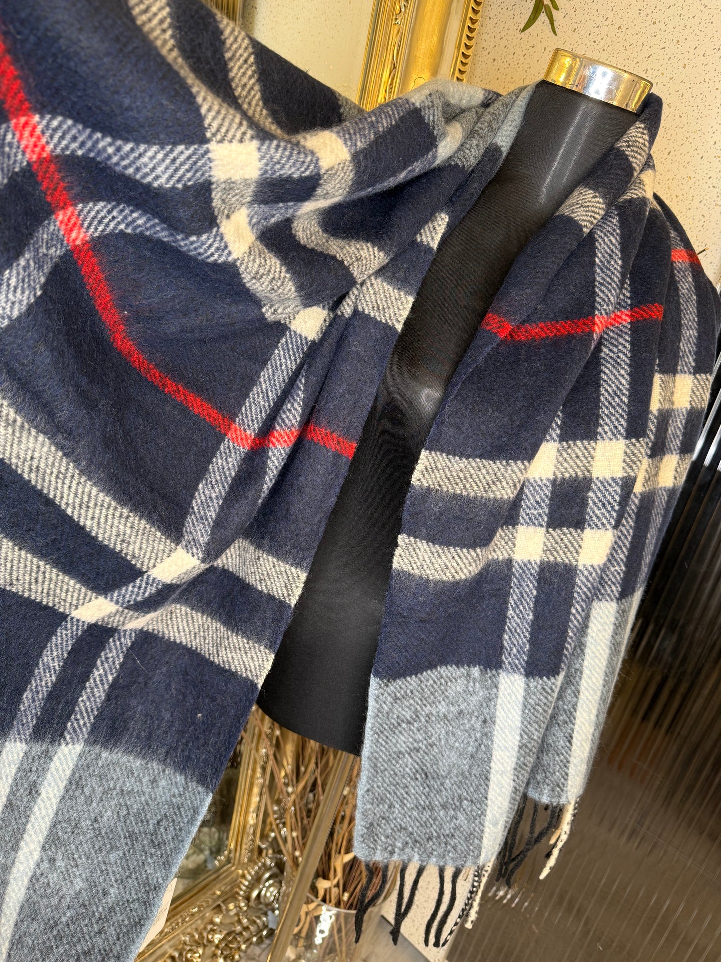 Checked tassel scarves