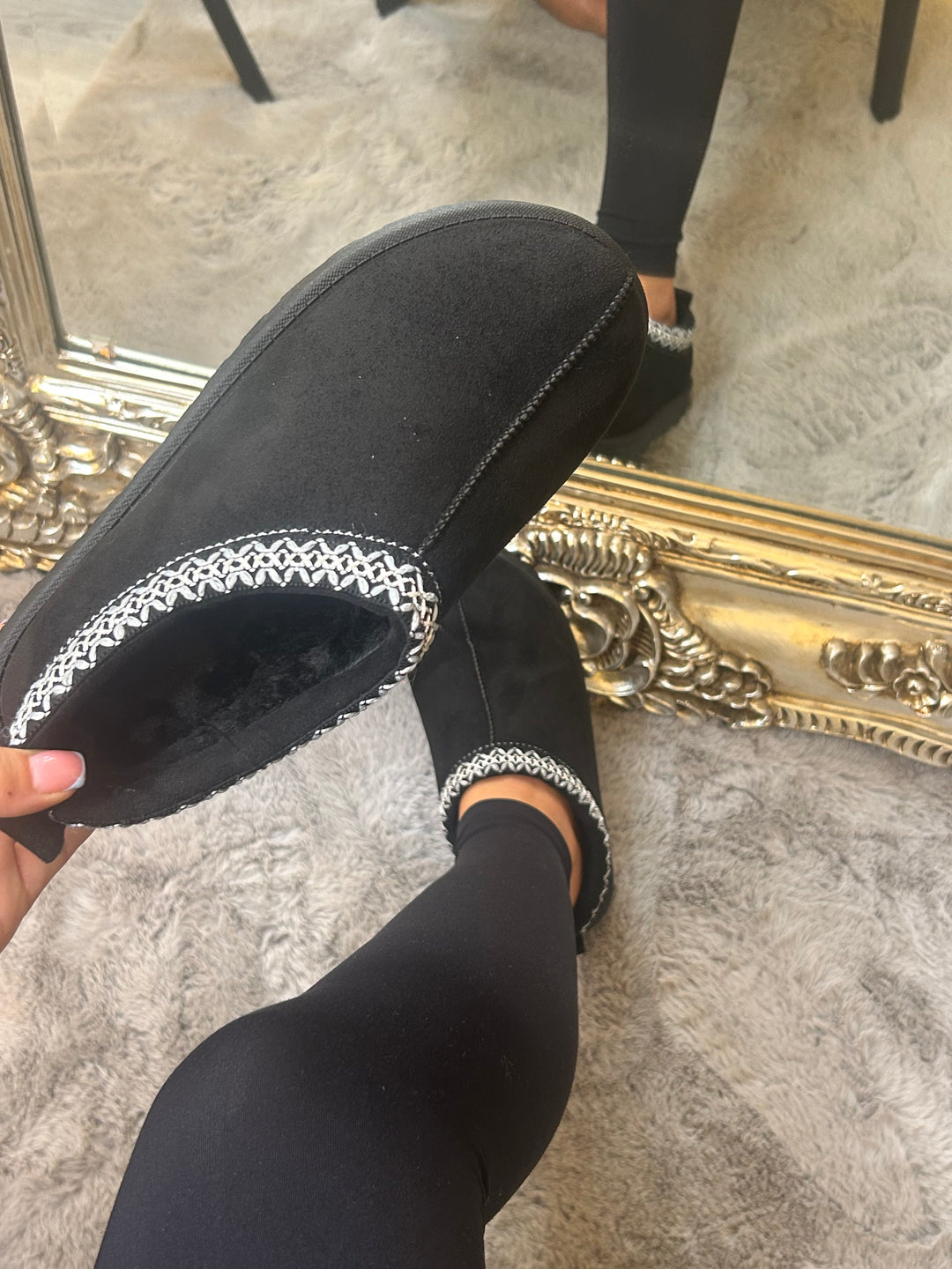 Black faux suede slippers with fur