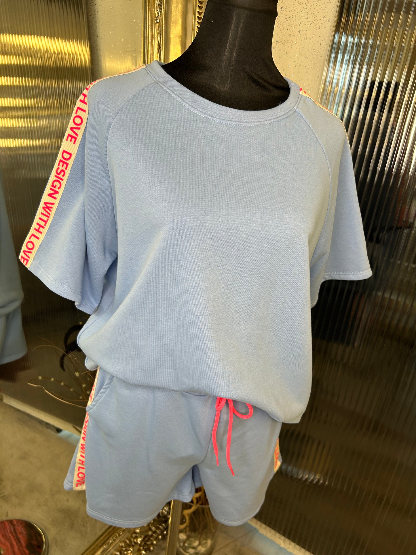 Design with love short set