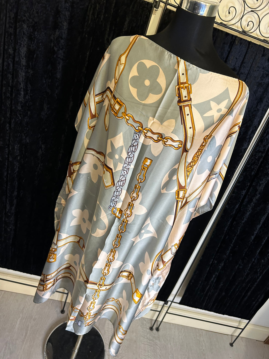 Chain style kaftans