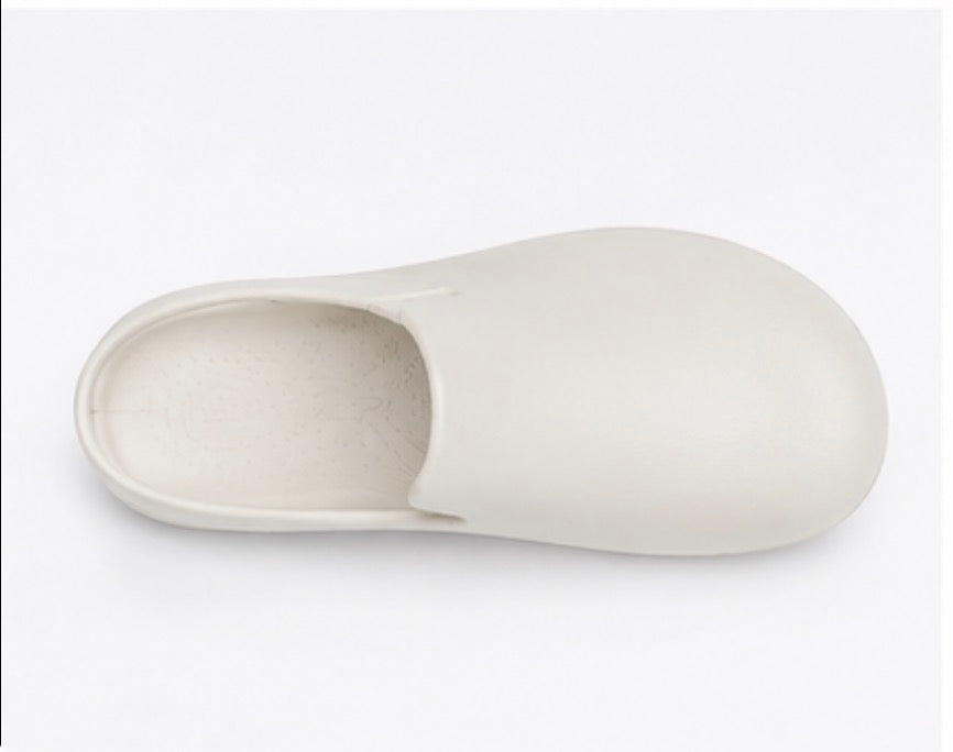 Women’s Lightweight White Foam Comfort Clogs