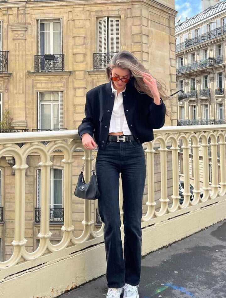 Women’s cropped bomber jacket in black, lightweight casual jacket