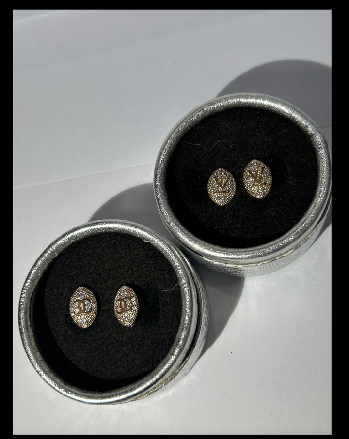 Oval rose gold earrings