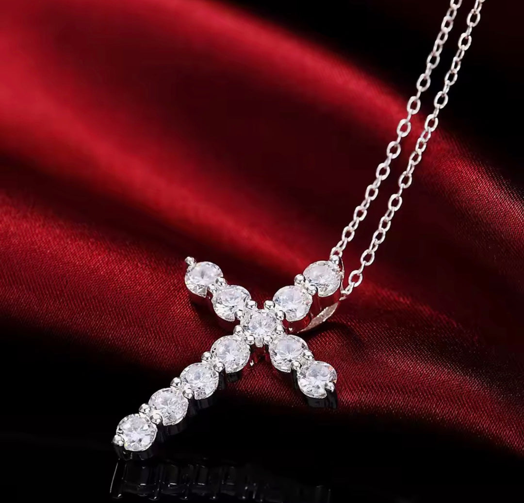Mini Crystal Elegant Pendant Necklace