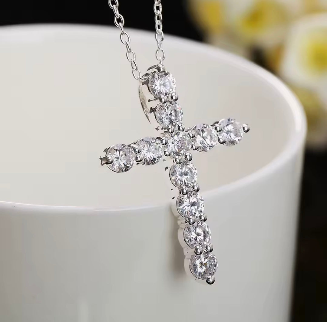 Mini Crystal Elegant Pendant Necklace